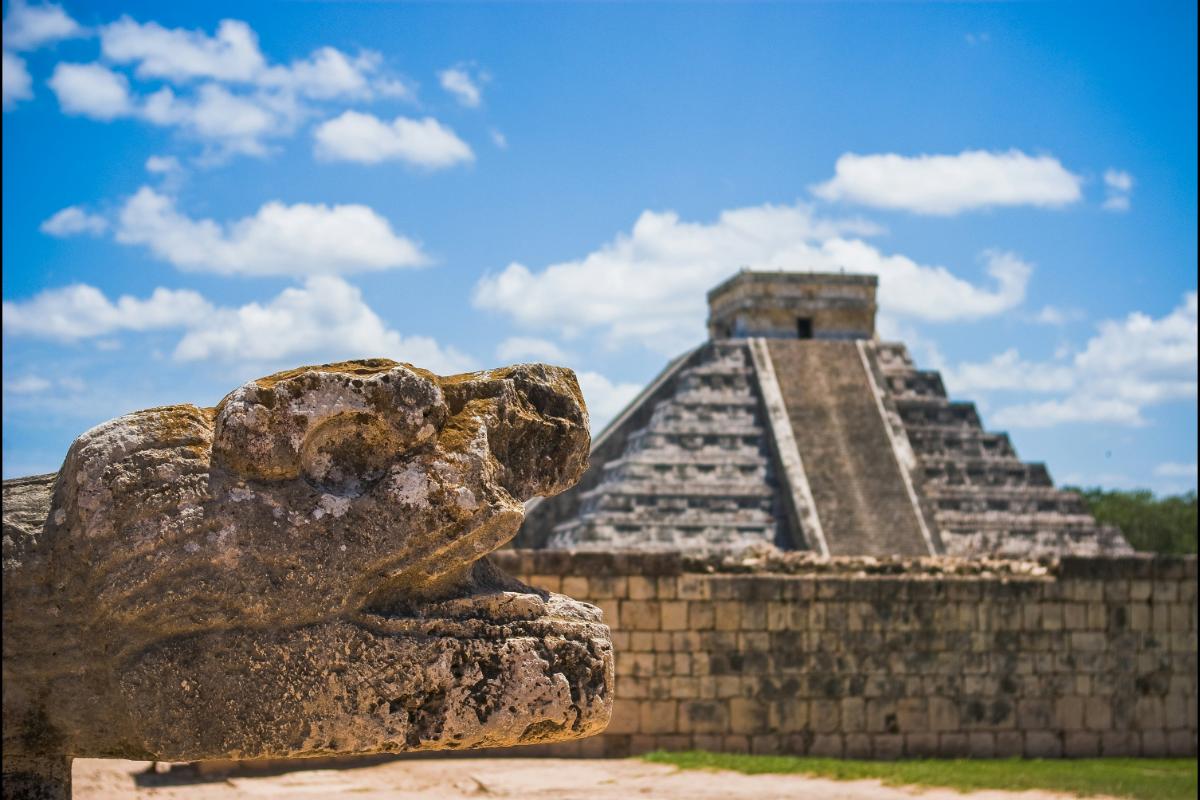 Mysteries of Chichen Itza: Where the Serpent Descends — photo 9